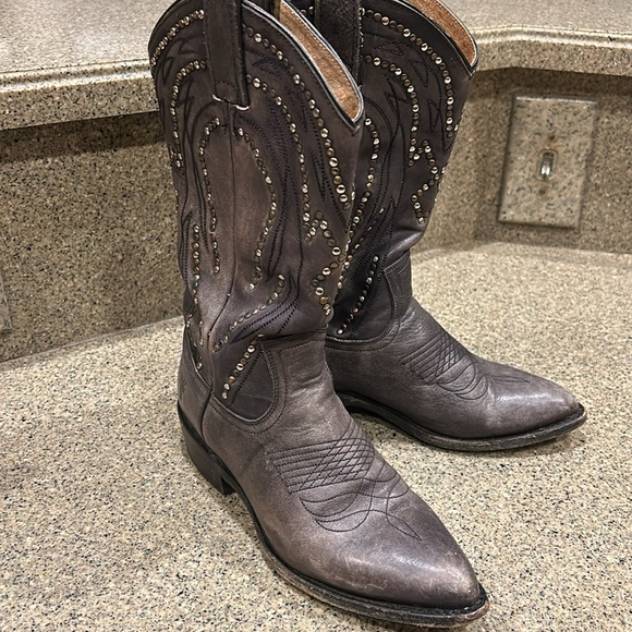 Frye Vintage Cowboy Boots! - Picture 6 of 7
